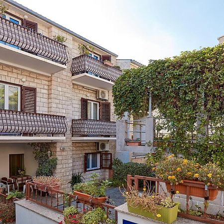 מאקרסקה Apartments Ljubica מראה חיצוני תמונה