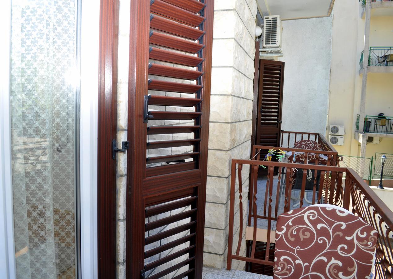 מאקרסקה Apartments Ljubica מראה חיצוני תמונה