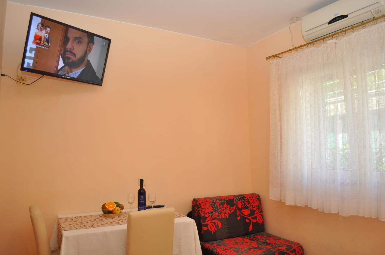 מאקרסקה Apartments Ljubica מראה חיצוני תמונה
