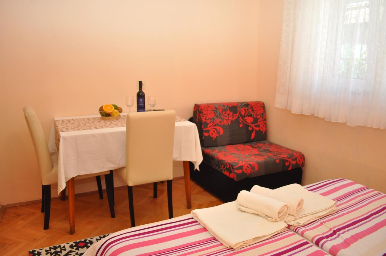 מאקרסקה Apartments Ljubica מראה חיצוני תמונה