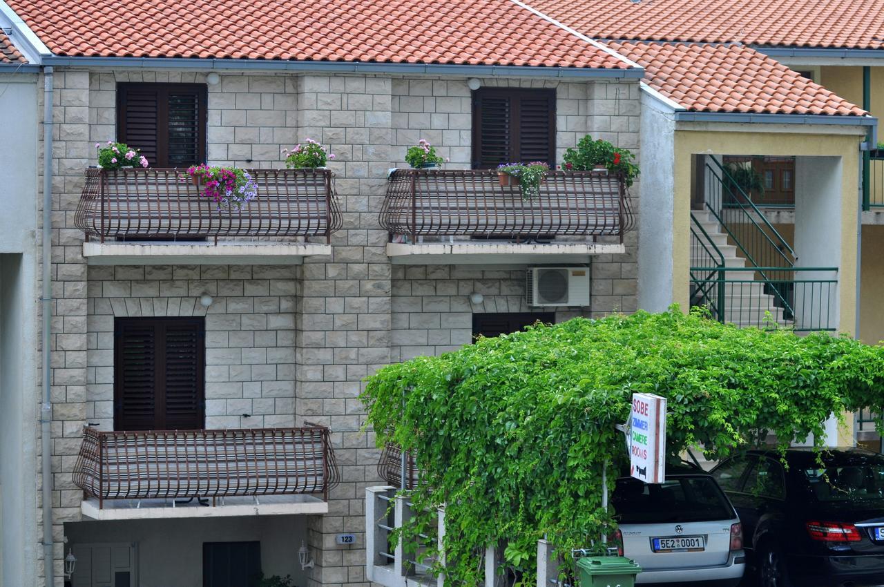 מאקרסקה Apartments Ljubica מראה חיצוני תמונה