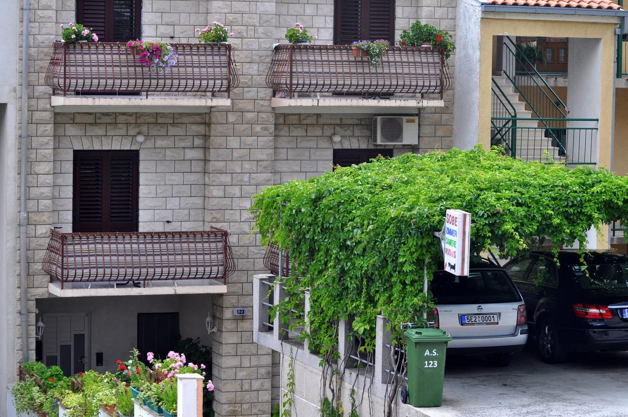 מאקרסקה Apartments Ljubica מראה חיצוני תמונה